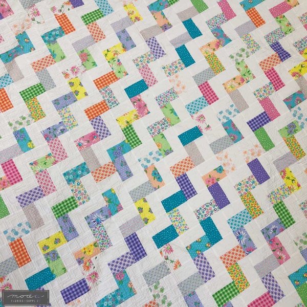 Spiny Peaks Free Quilt Pattern by Moda
