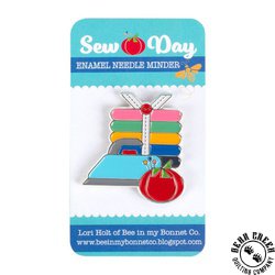 It's Sew Emma Magnetic Needle Minder - SEW DAY It's Sew Emma Magnetic Needle Minder - SEW DAY