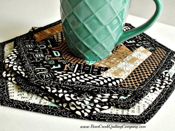 Textagon Mug Rug Tutorial